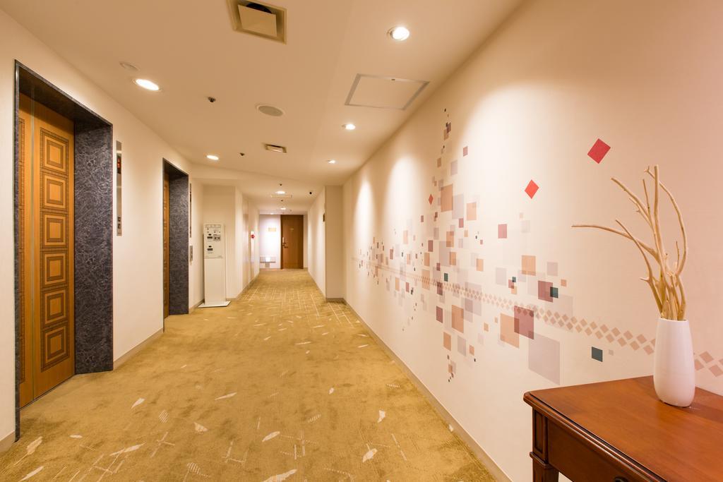 Osaka Tokyu Rei Hotel Экстерьер фото